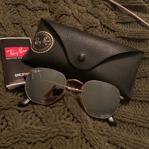 Mirrored hexagonal flat ray bans